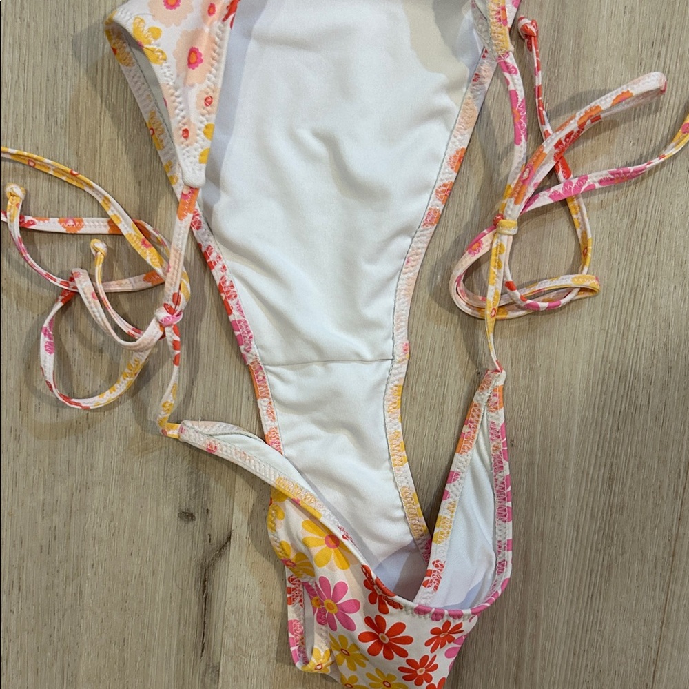 Bright swimwear Floral string Bikini Set in Pink and Orange - Picture 5 of 8